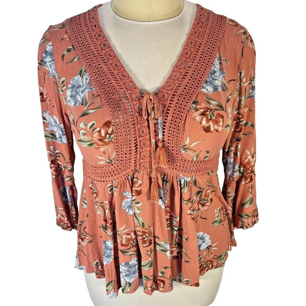 Torrid Tunic Blouse Womens 1X Dusty Pink Floral Peasant Crochet V-Neck Long Slve